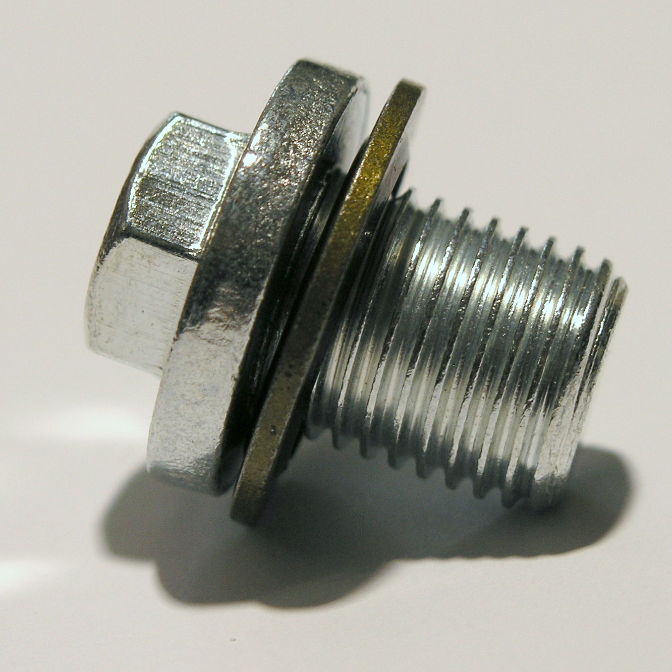 How to know which sump plug your Ford engined vehicle takes